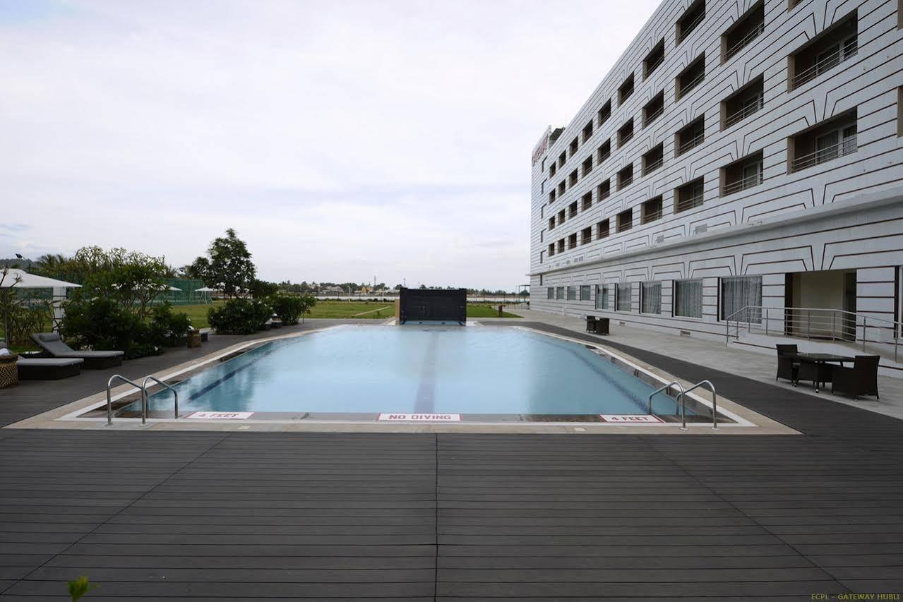 Hotel Naveen Lakeside Hubli Extérieur photo