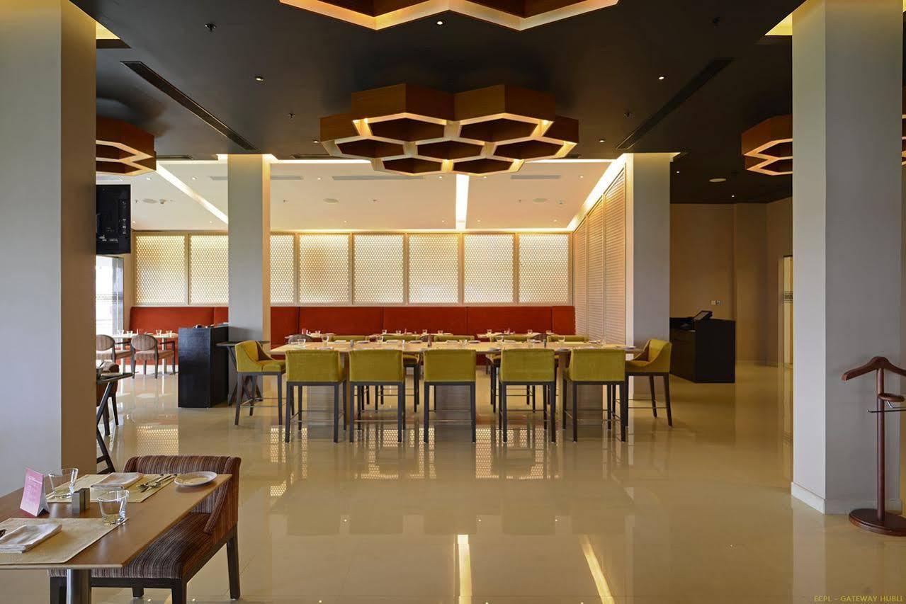 Hotel Naveen Lakeside Hubli Extérieur photo